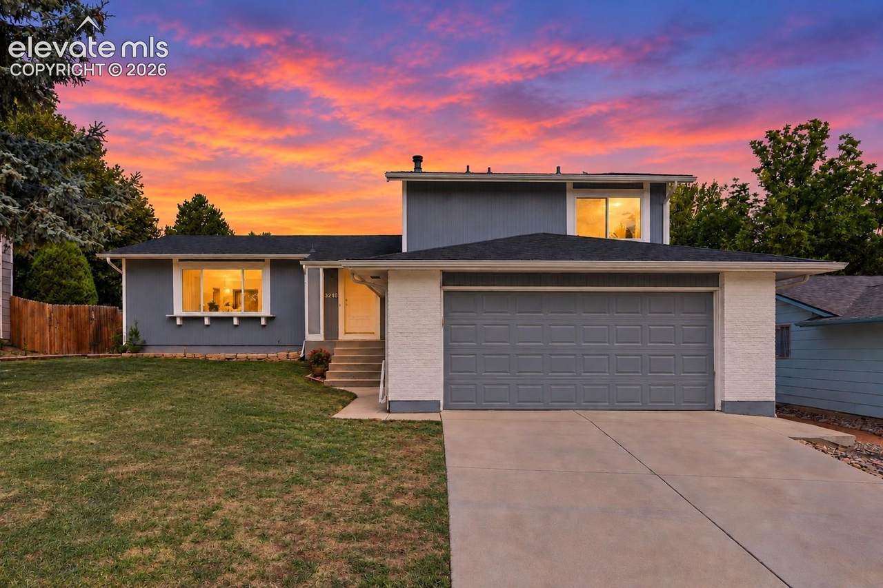 3240 Blue Mountain Way - Photo 1