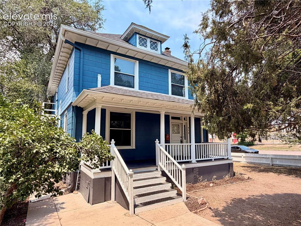 930 El Paso Street - Photo 1