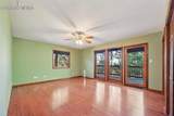 1043 Kings Crown Road - Photo 17