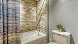 7620 Sandy Springs Point - Photo 17