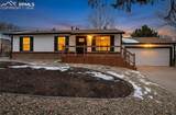 995 Oakwood Drive - Photo 1