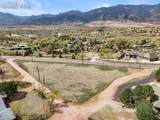 1725 Mesa Road - Photo 3