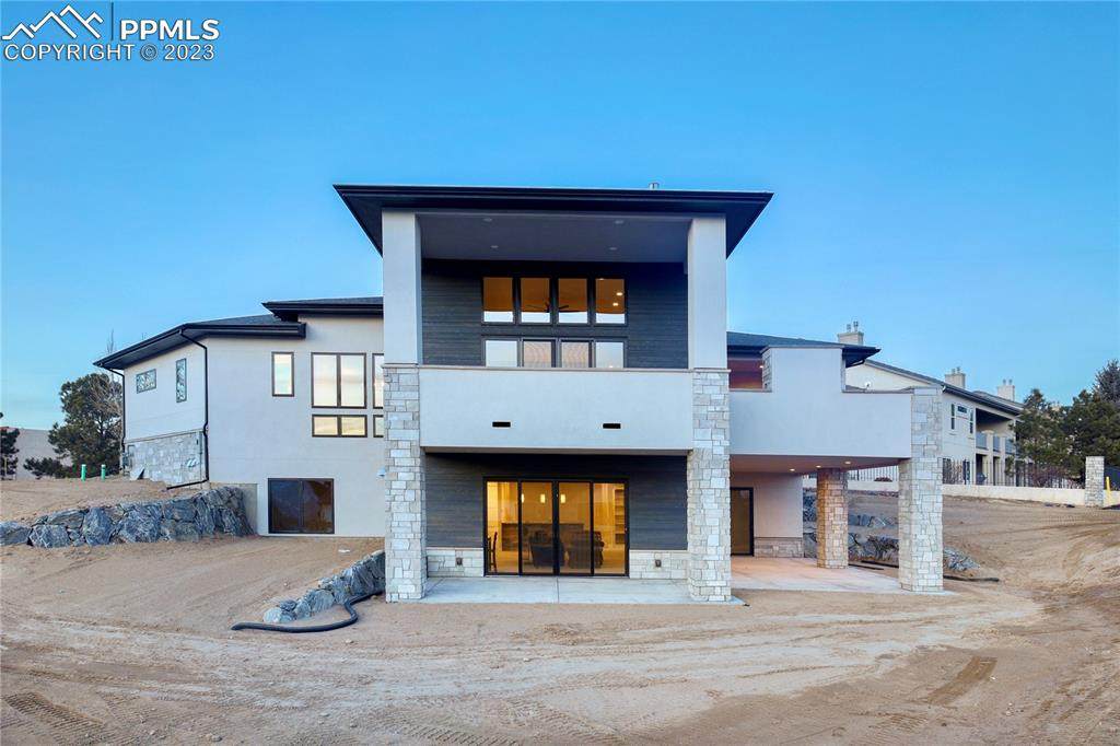 385 Mission Hill Way - Photo 1