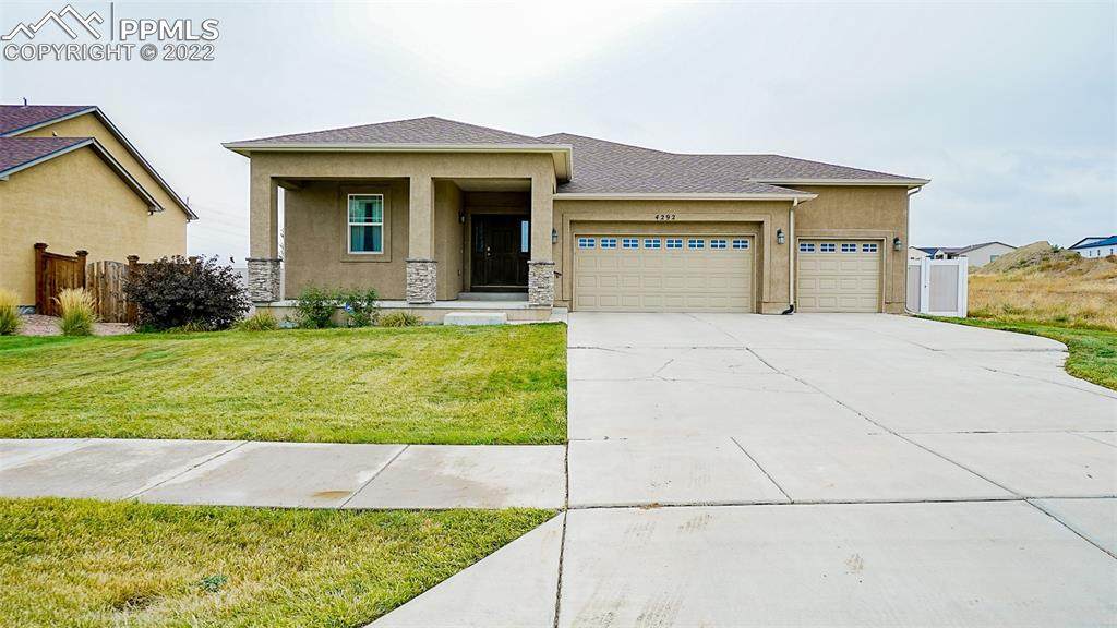 4292 Cedarweed Boulevard - Photo 1
