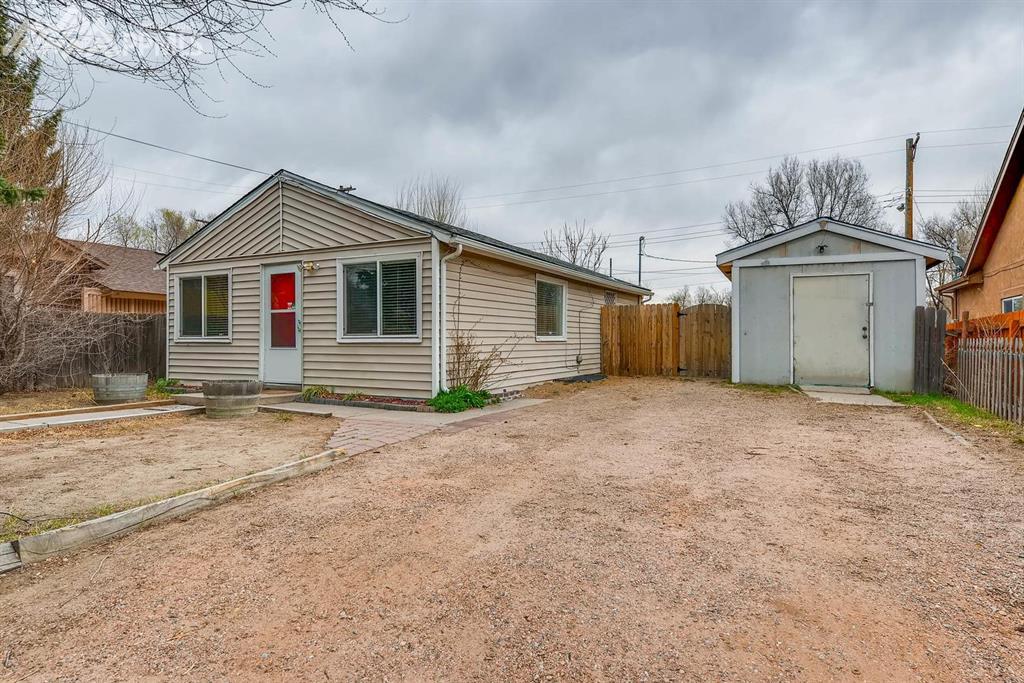 919 Bennett Avenue - Photo 1