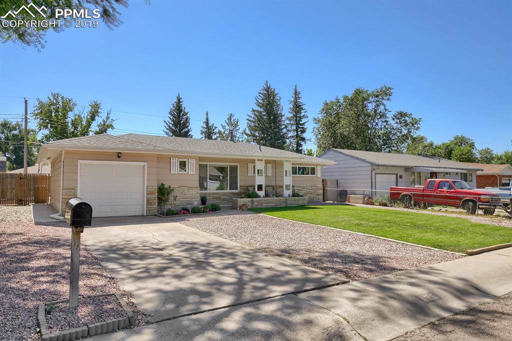 125 Larch Drive - Photo 1