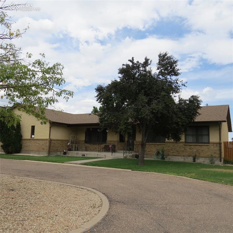 958 Clover Circle - Photo 1