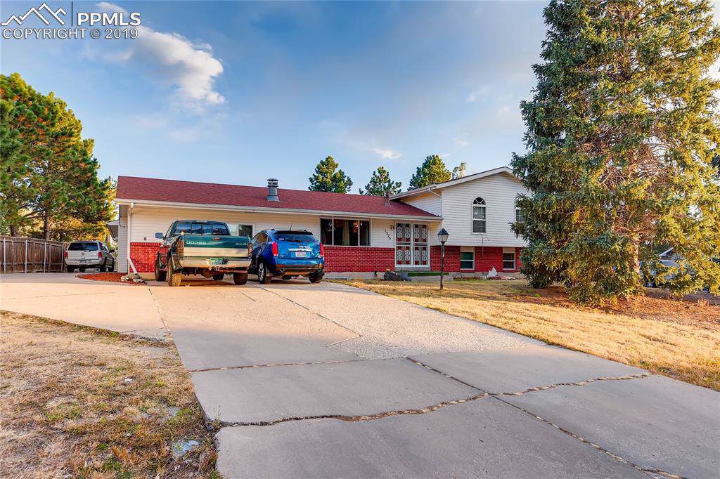 1375 Ginny Lane - Photo 1
