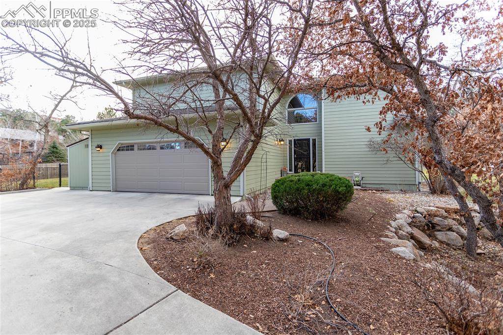 135 Broadmoor Hills Drive - Photo 1