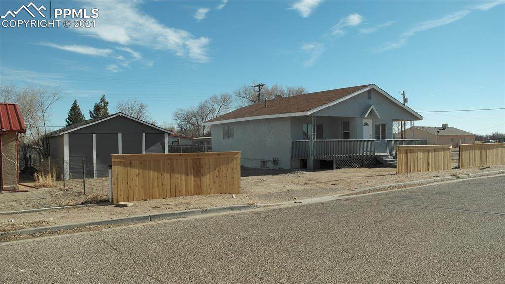 307 Lucille Street - Photo 1