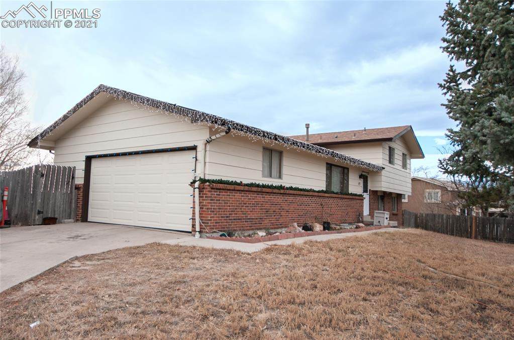6835 Palmer Park Boulevard - Photo 1