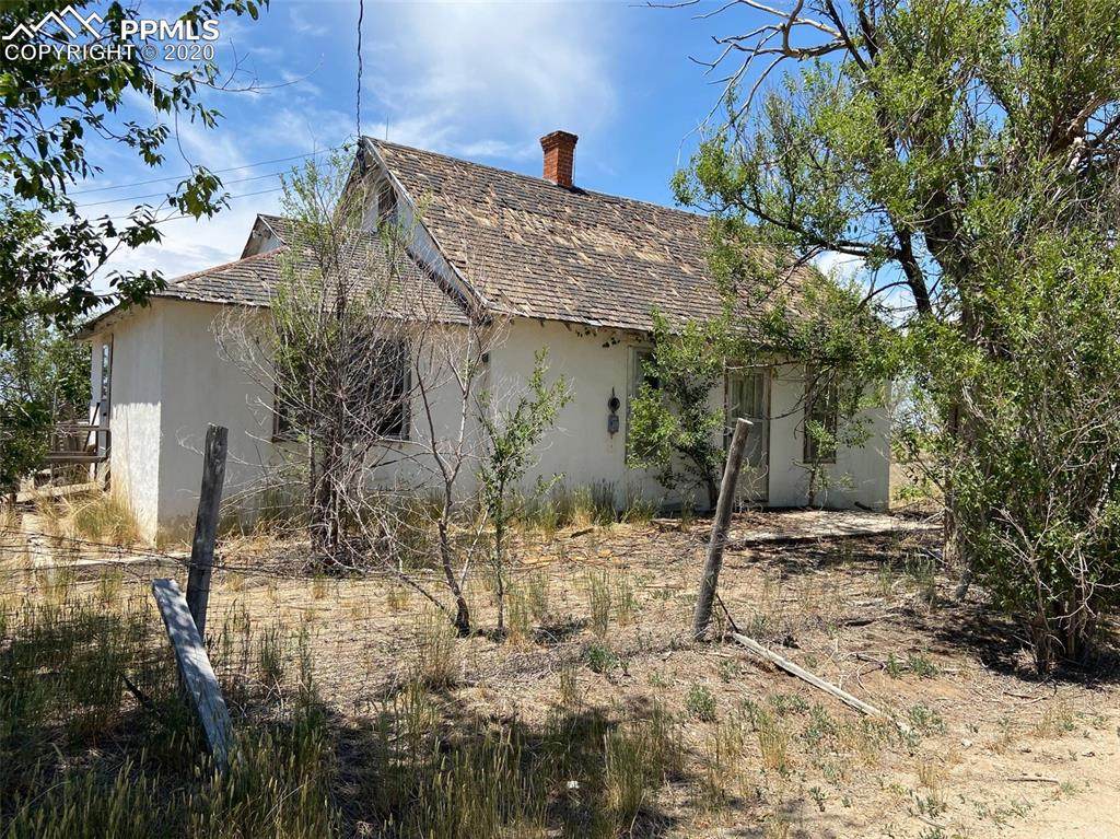 34175 Truckton Road - Photo 1