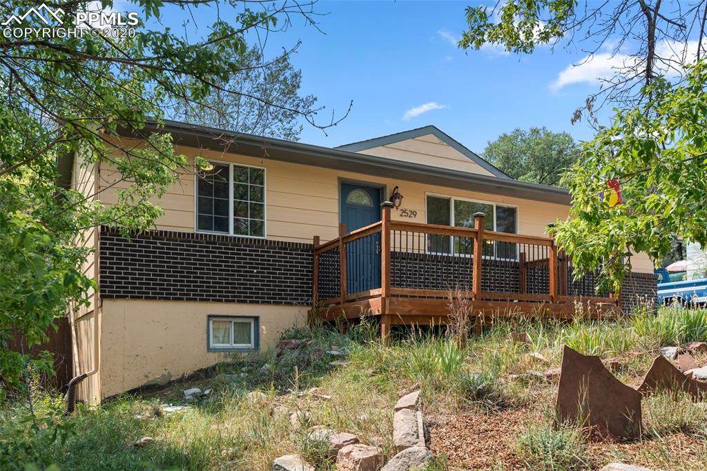 2529 Camelot Court - Photo 1