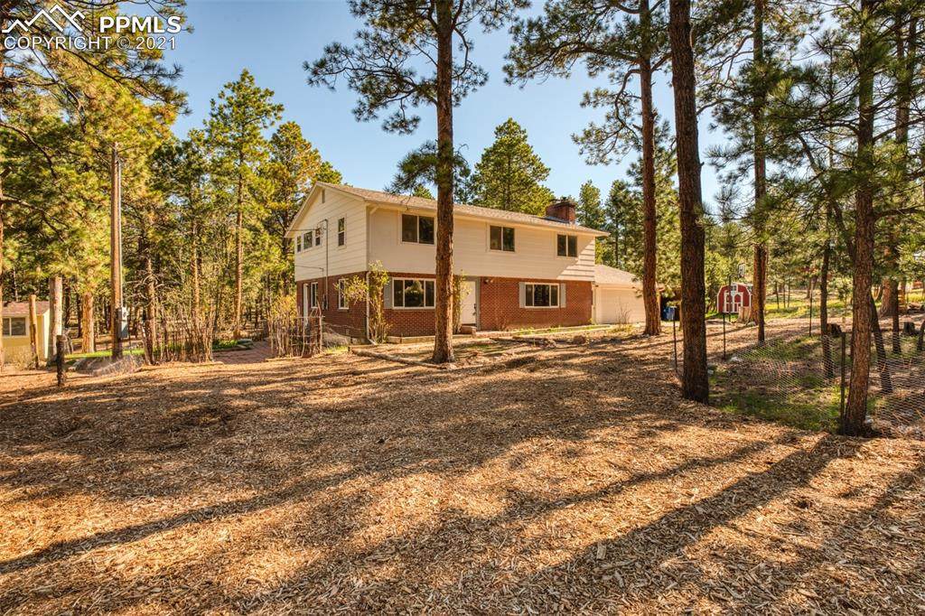 8070 Lakeview Drive - Photo 1