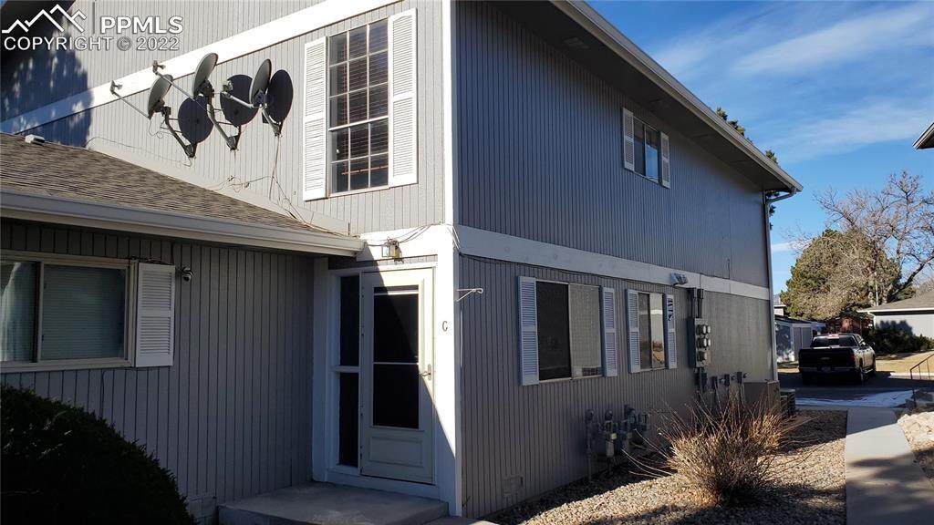 4734 Villa Circle - Photo 1