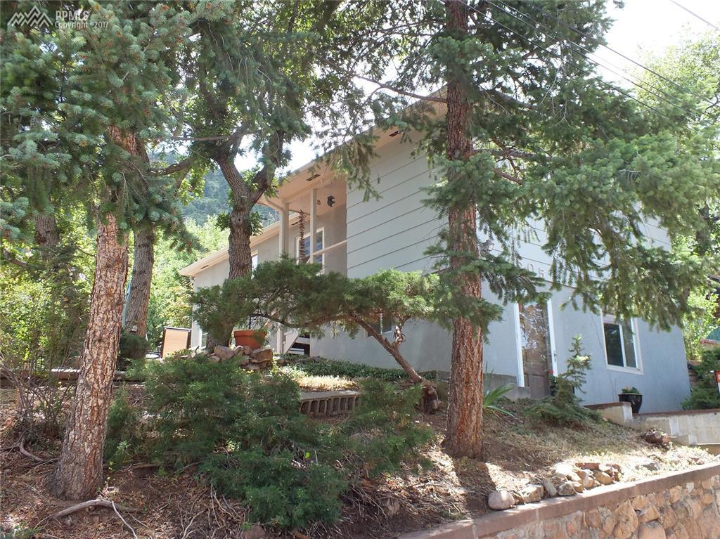805 Midland Avenue - Photo 1