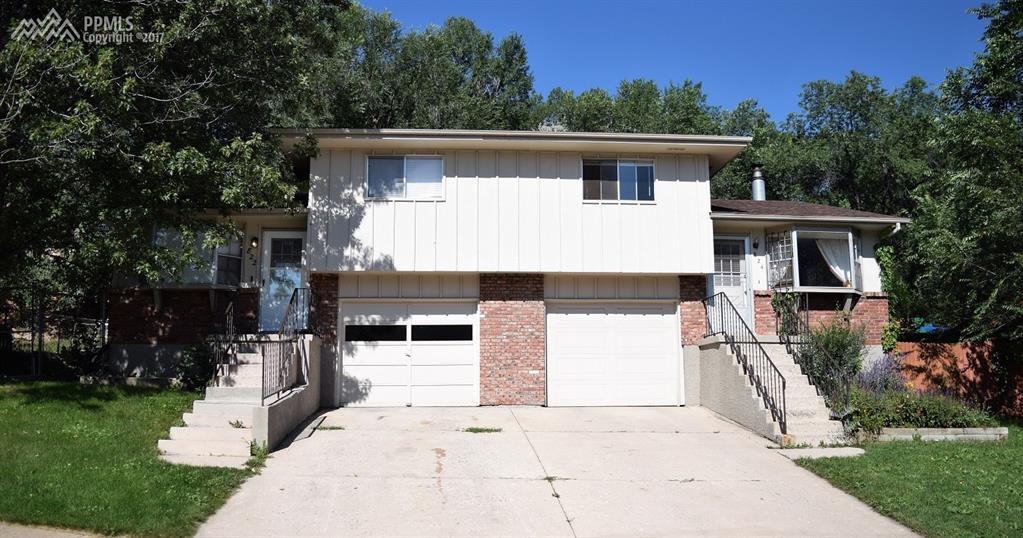 822 Pioneer Lane - Photo 1