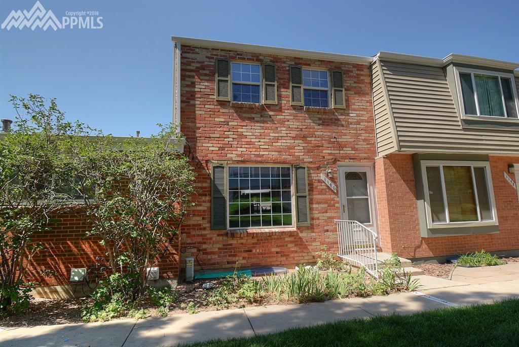 1160 Cree Drive - Photo 1