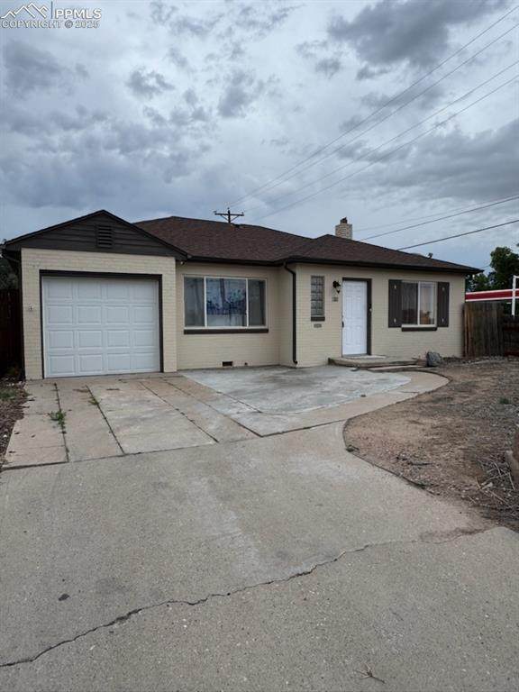 613 28th Street - Photo 1