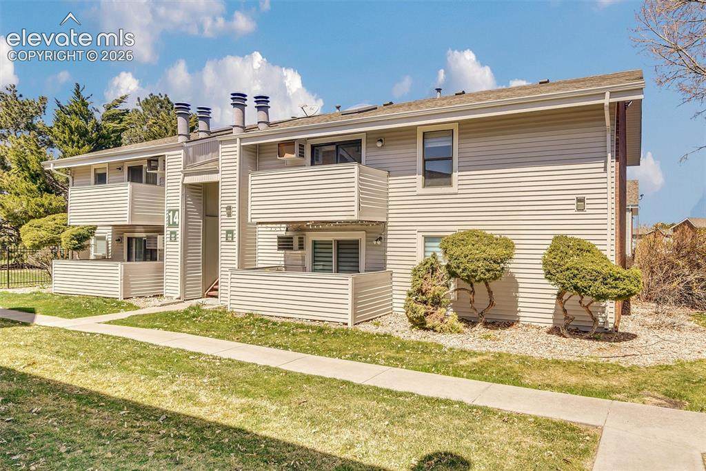 10150 Virginia Avenue - Photo 1