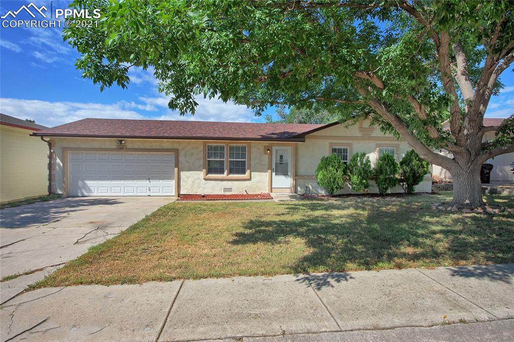 1820 Okeechobee Drive - Photo 1