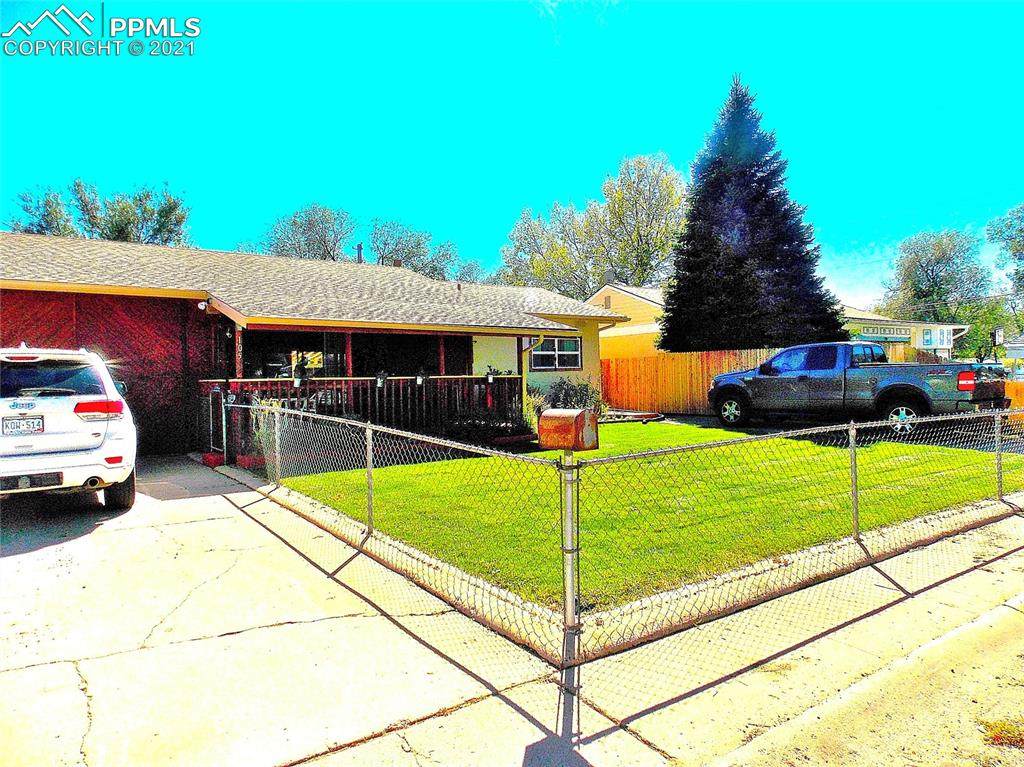 105 Esther Drive - Photo 1