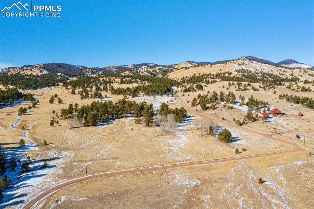 1665 Deer Lane - Photo 1