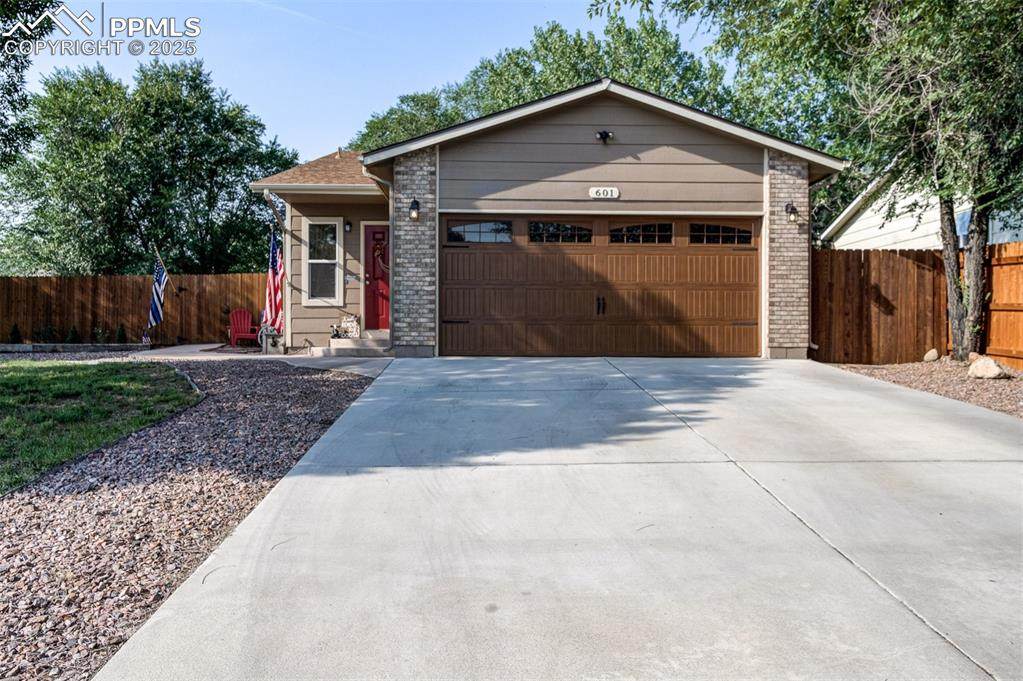 601 Harvest Field Way - Photo 1