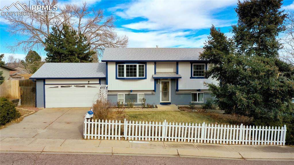 7240 Shawnee Way - Photo 1