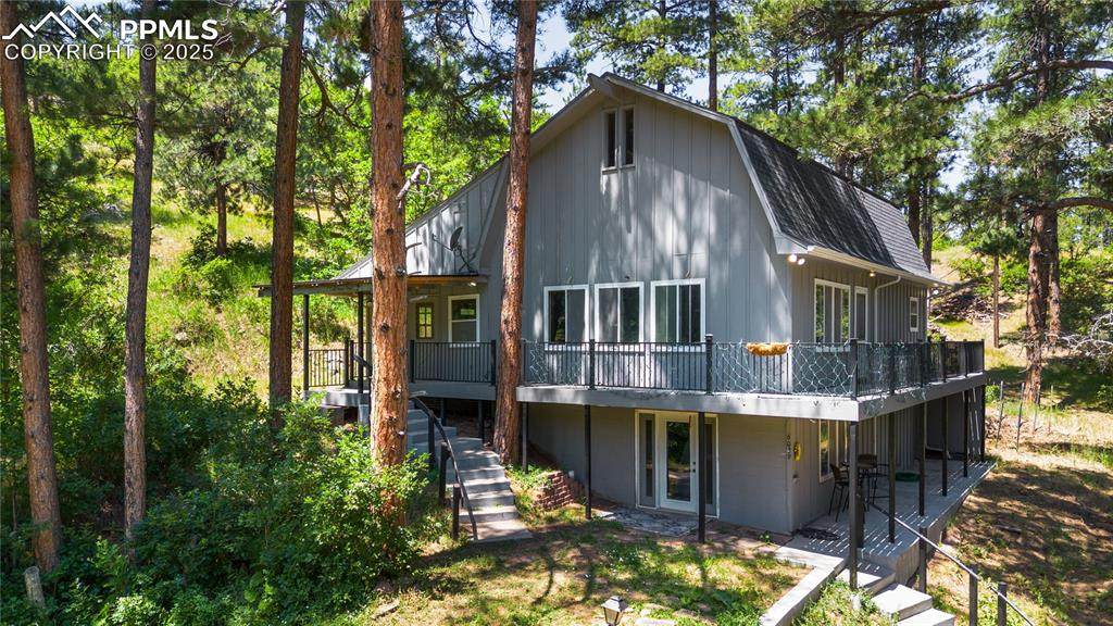 6039 Roosevelt Avenue - Photo 1