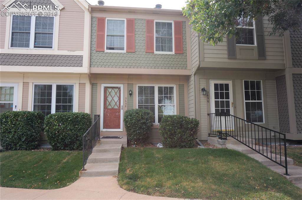3658 Queen Anne Way - Photo 1