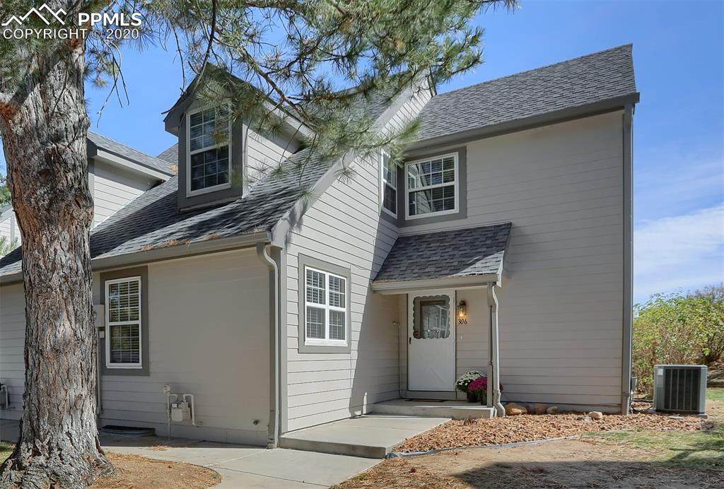306 Cobblestone Drive - Photo 1