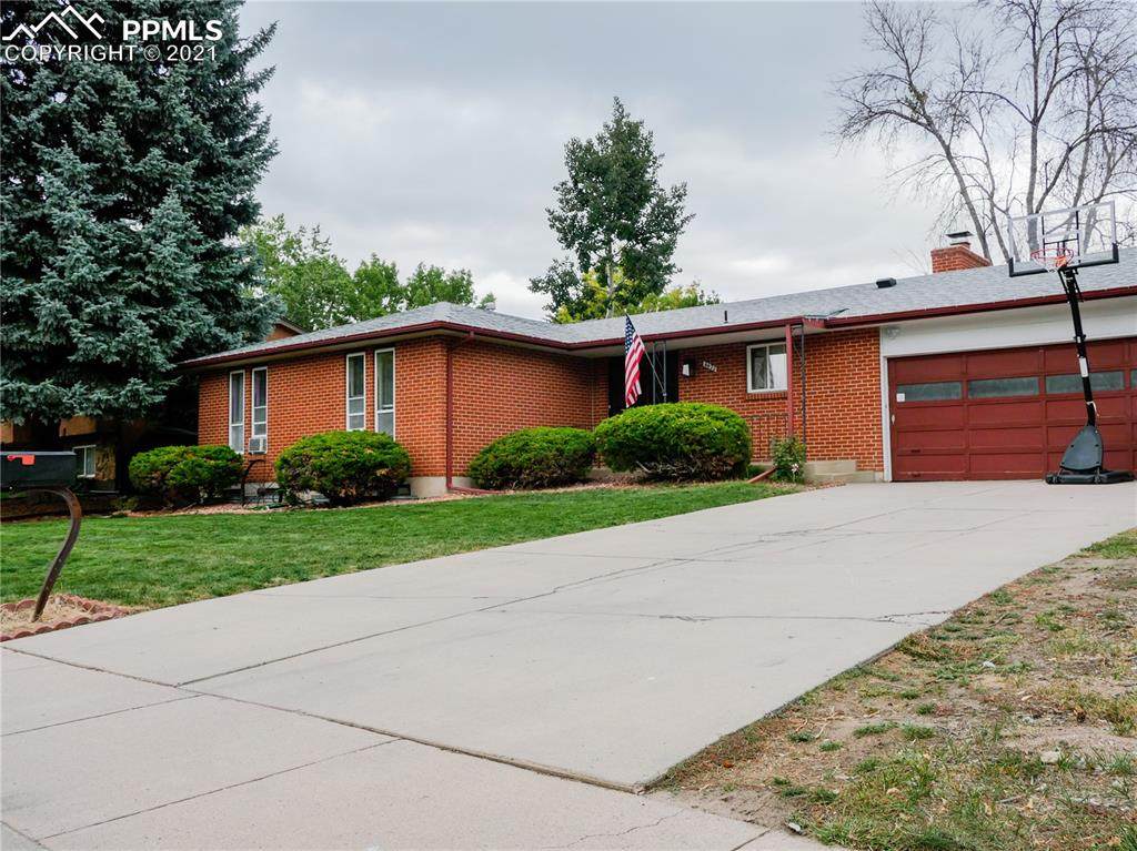 4422 Ranch Circle - Photo 1
