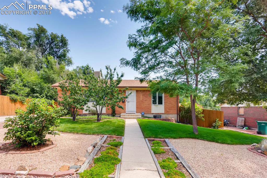 1413 Bates Drive - Photo 1