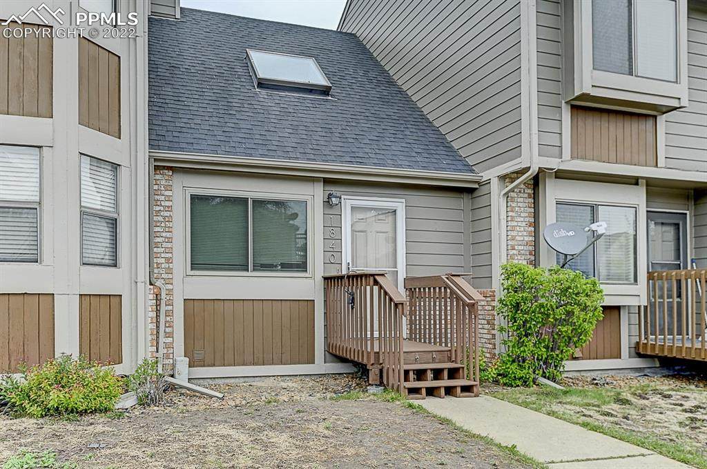 1840 Erin Loop - Photo 1