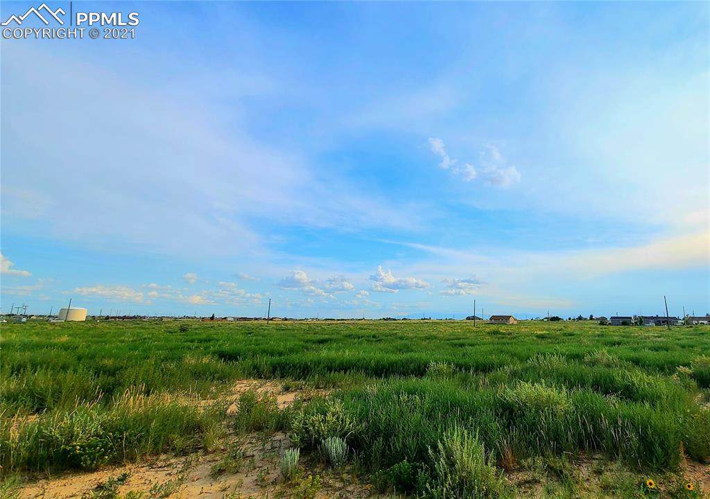 960 Loma Drive - Photo 1