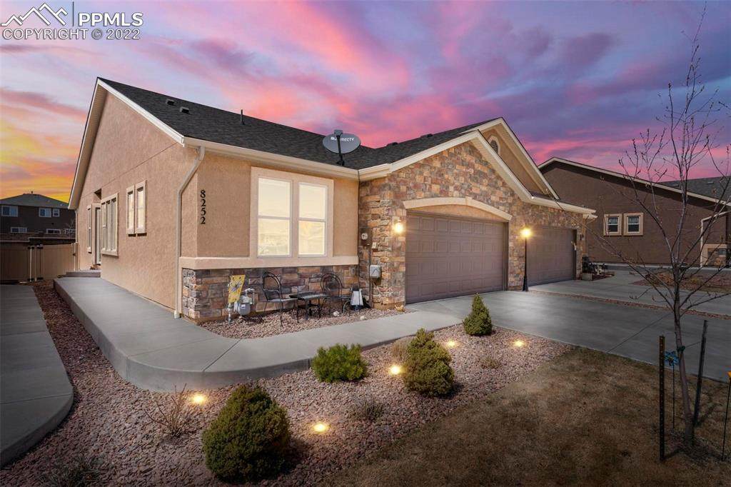 8252 Potentilla Grove - Photo 1
