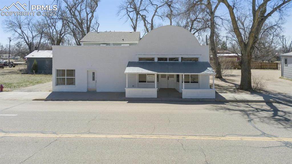 603 Warner Avenue - Photo 1