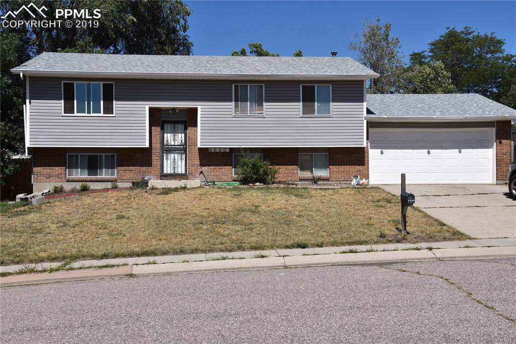 6660 Nokomis Circle - Photo 1