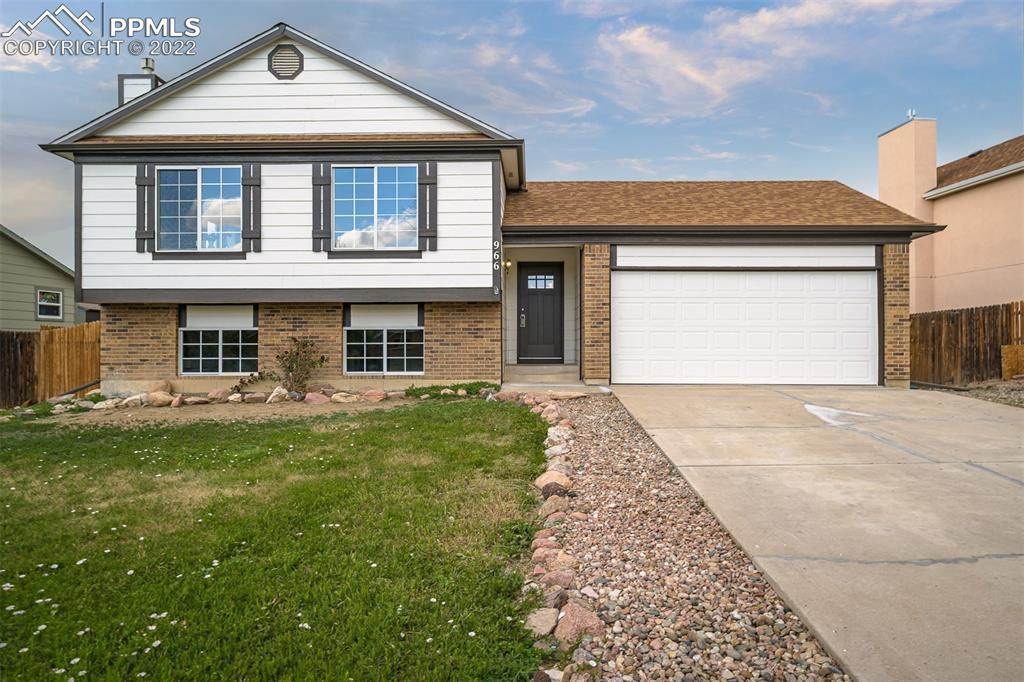 966 Daffodil Street - Photo 1