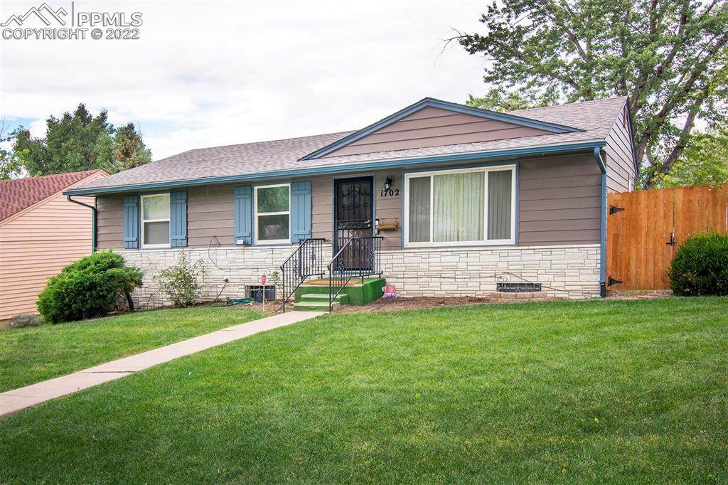 1702 Grant Avenue - Photo 1