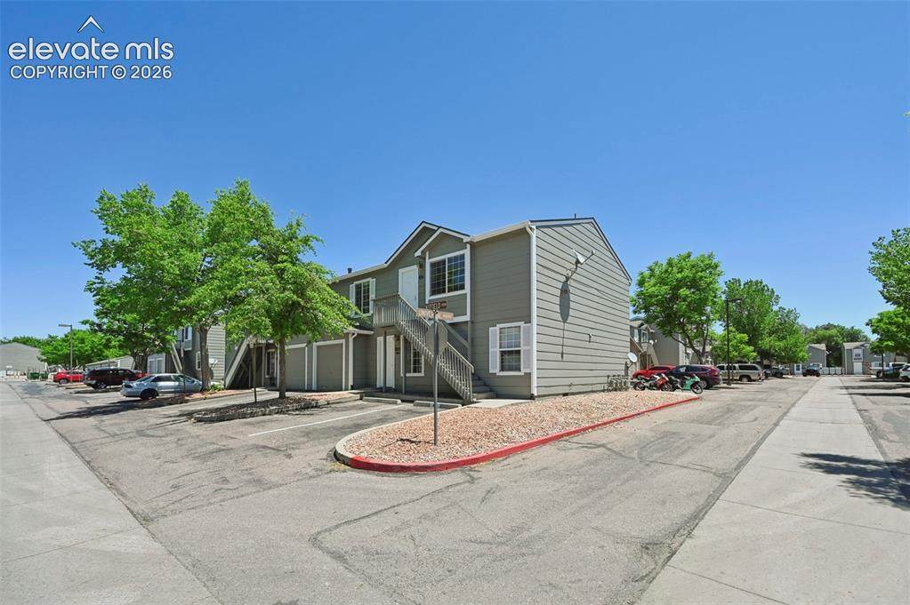 431 Kitfield View - Photo 1