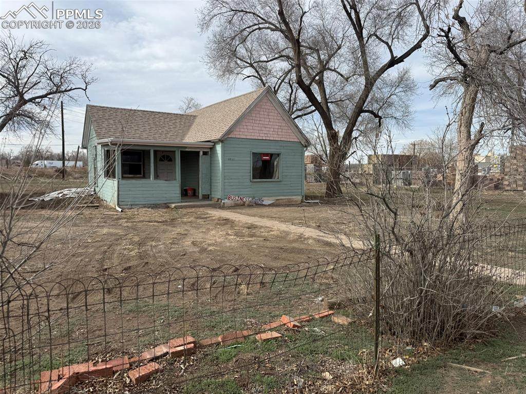 2617 Santa Fe Avenue - Photo 1