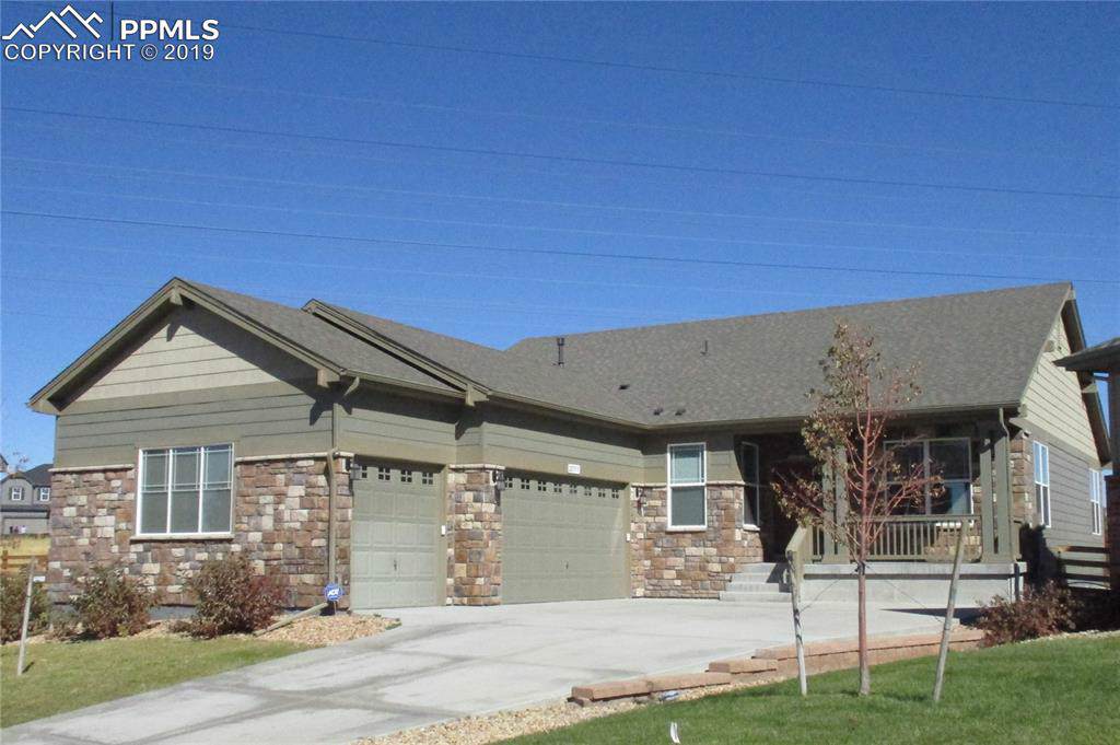 22553 Union Circle - Photo 1