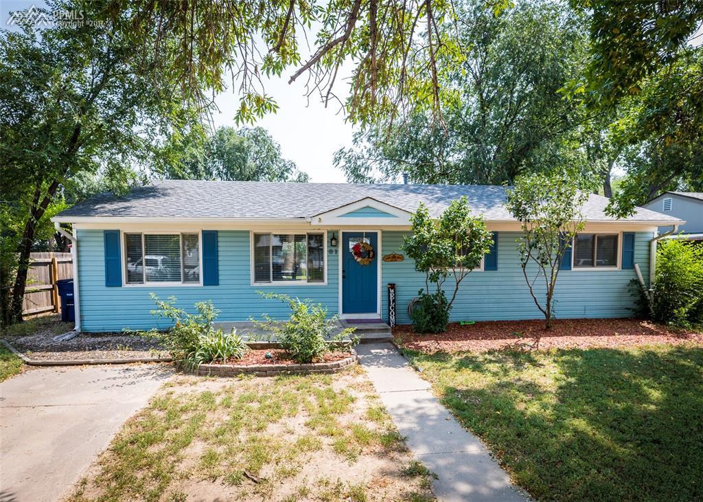 81 Esther Drive - Photo 1