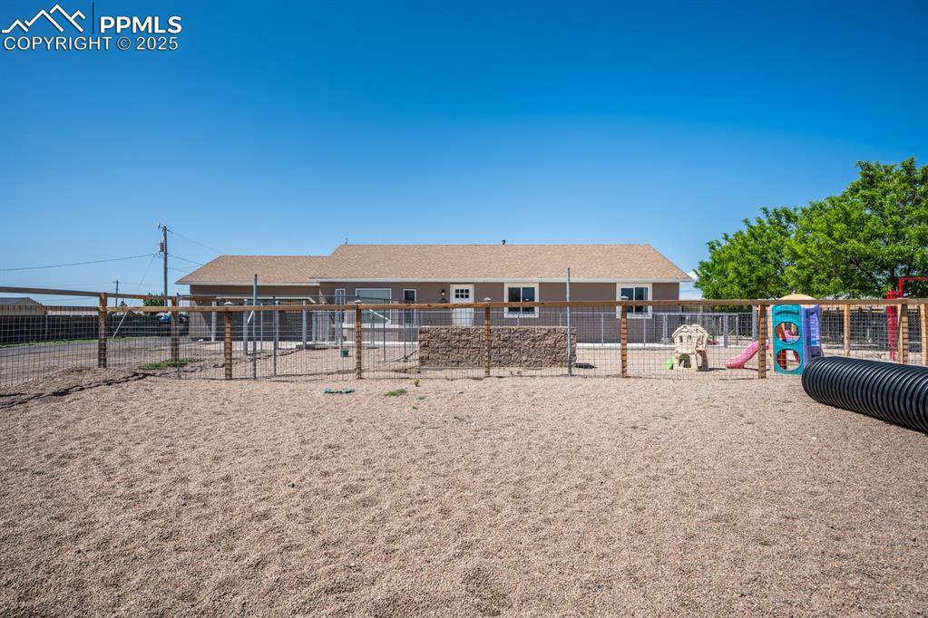 566 Paradise Drive - Photo 1