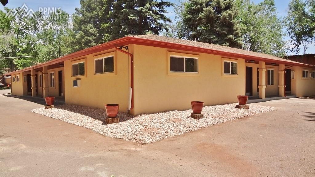 110 El Paso Boulevard - Photo 1