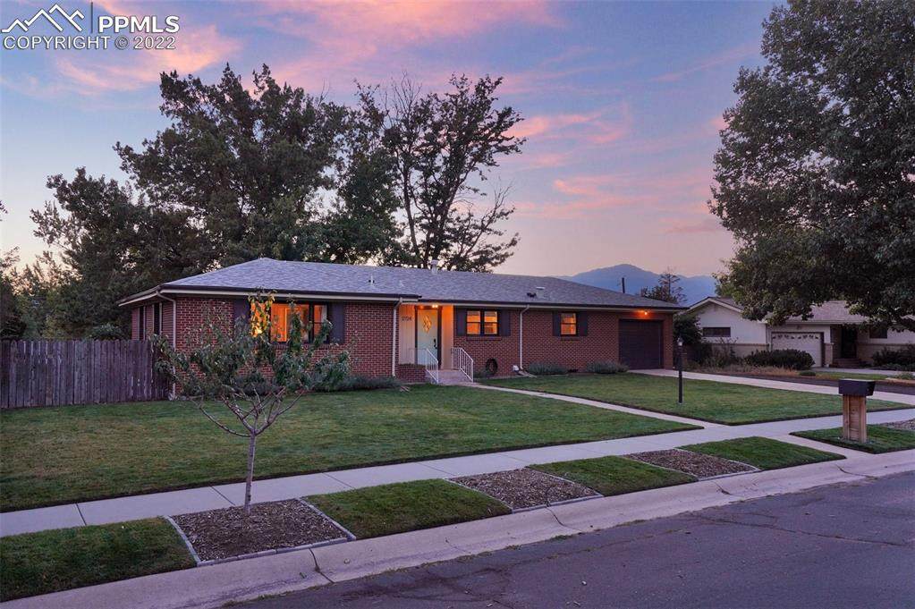 2724 Marilyn Road - Photo 1