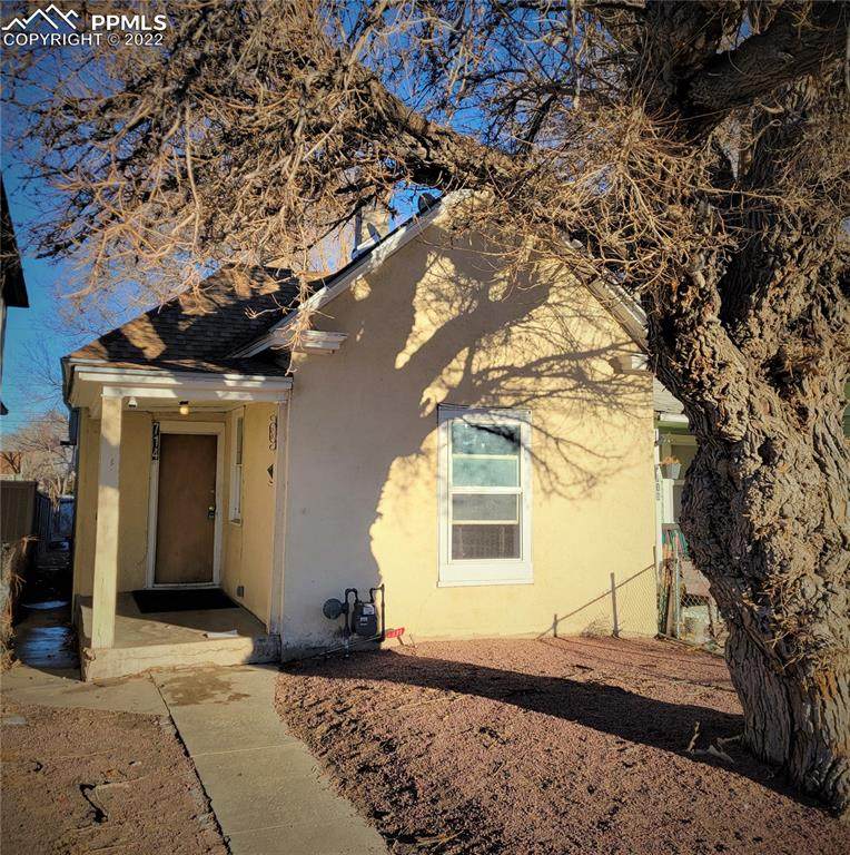 714 Abriendo Avenue - Photo 1