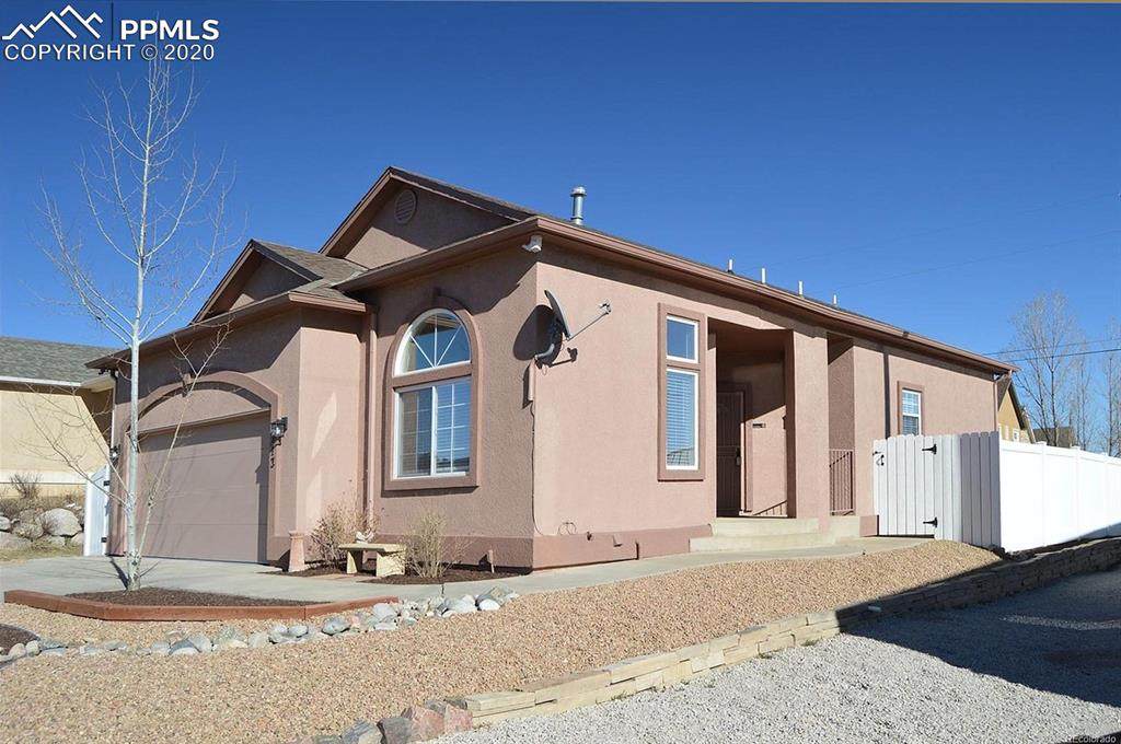 713 Circle Road - Photo 1